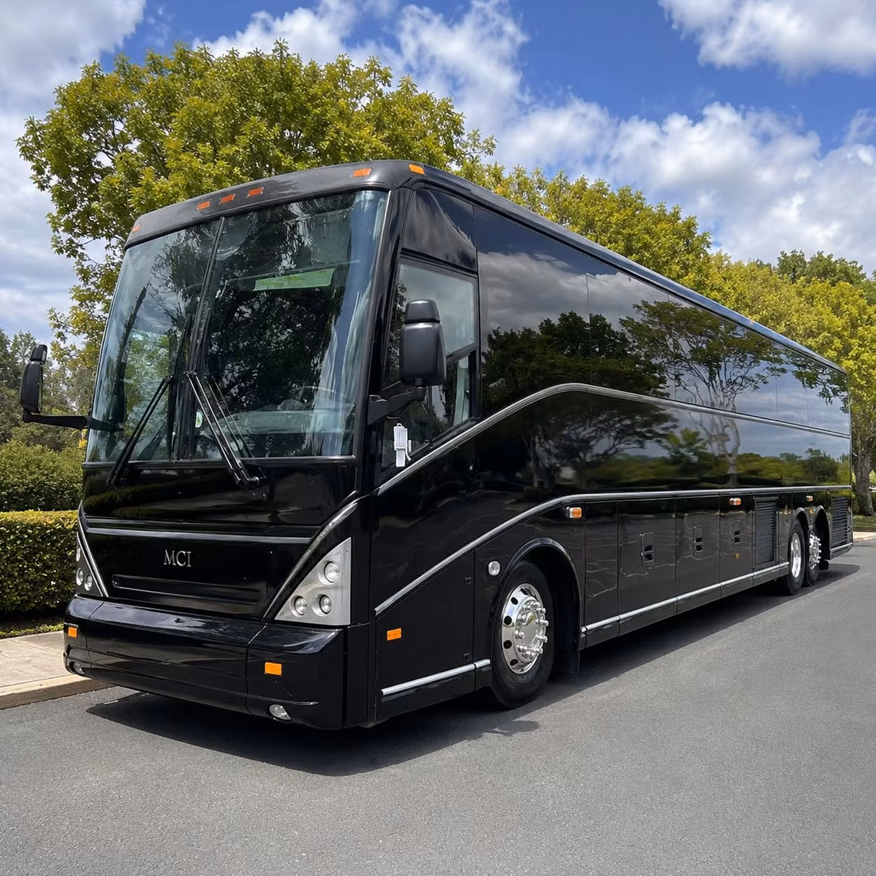 construction site shuttles and industrial transportation in carrollton